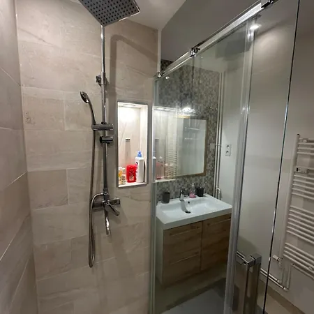 Apparemment Centre 60m2 *